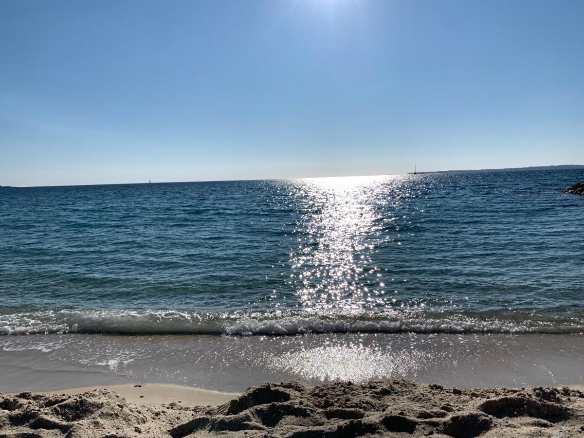 Cap D Antibes, Salis , 2 Bedrooms , Free Parking Apartment *