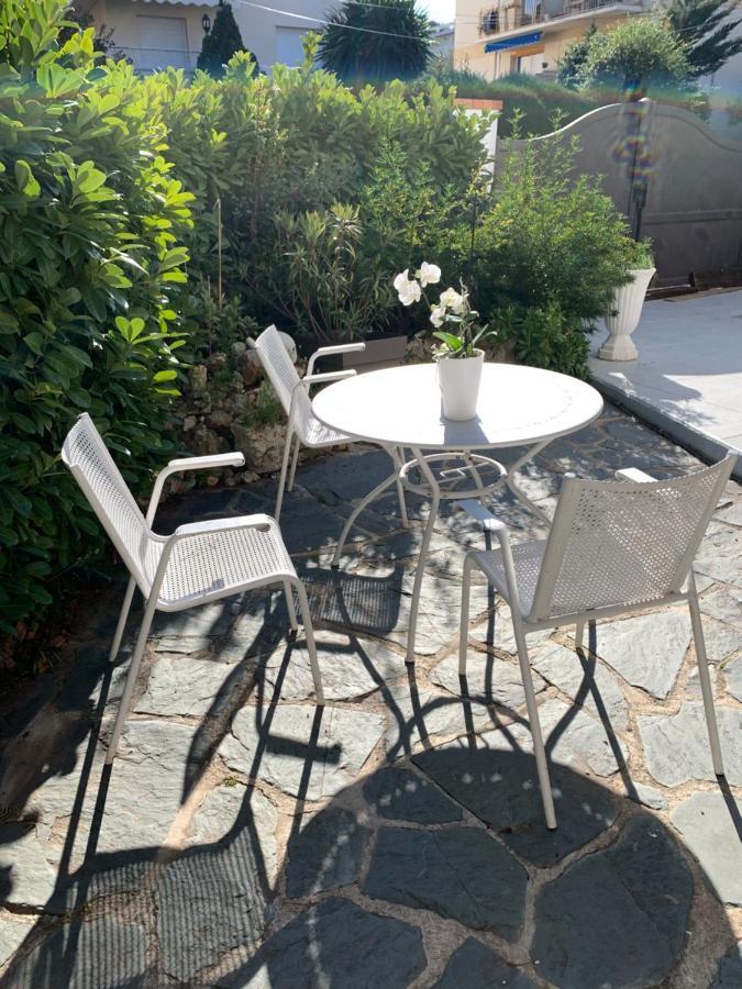 Apartment Cap D Antibes, Salis , 2 Bedrooms , Free Parking