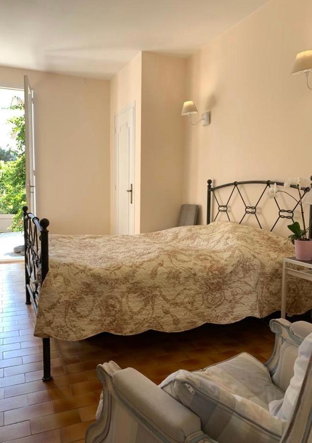 Cap D Antibes, Salis , 2 Bedrooms , Free Parking Antibes